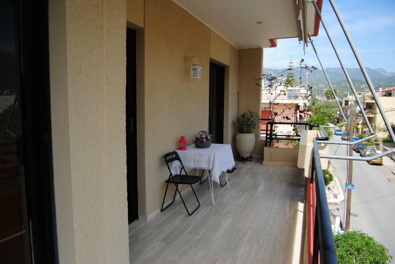 Apartment By The Beach Kalamata Ngoại thất bức ảnh