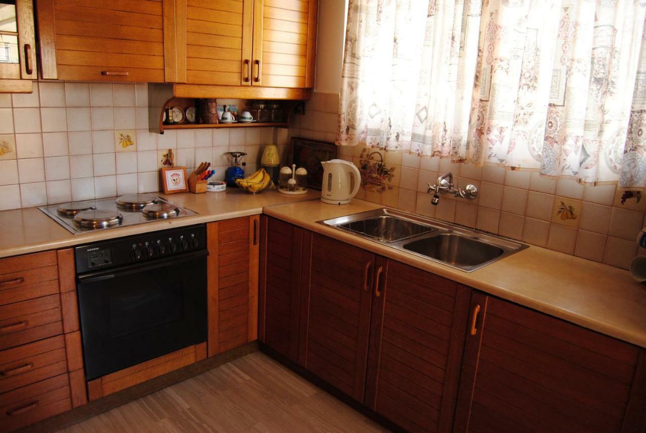 Apartment By The Beach Kalamata Ngoại thất bức ảnh
